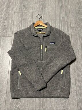 Patagonia Women’s Retro Pile Marsupial Fleece Pullover - Medium - Salt Grey